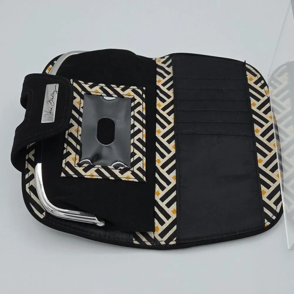 Vera Bradley Solid Black Quilted kiss n snap Wallet EUC - Picture 3 of 5